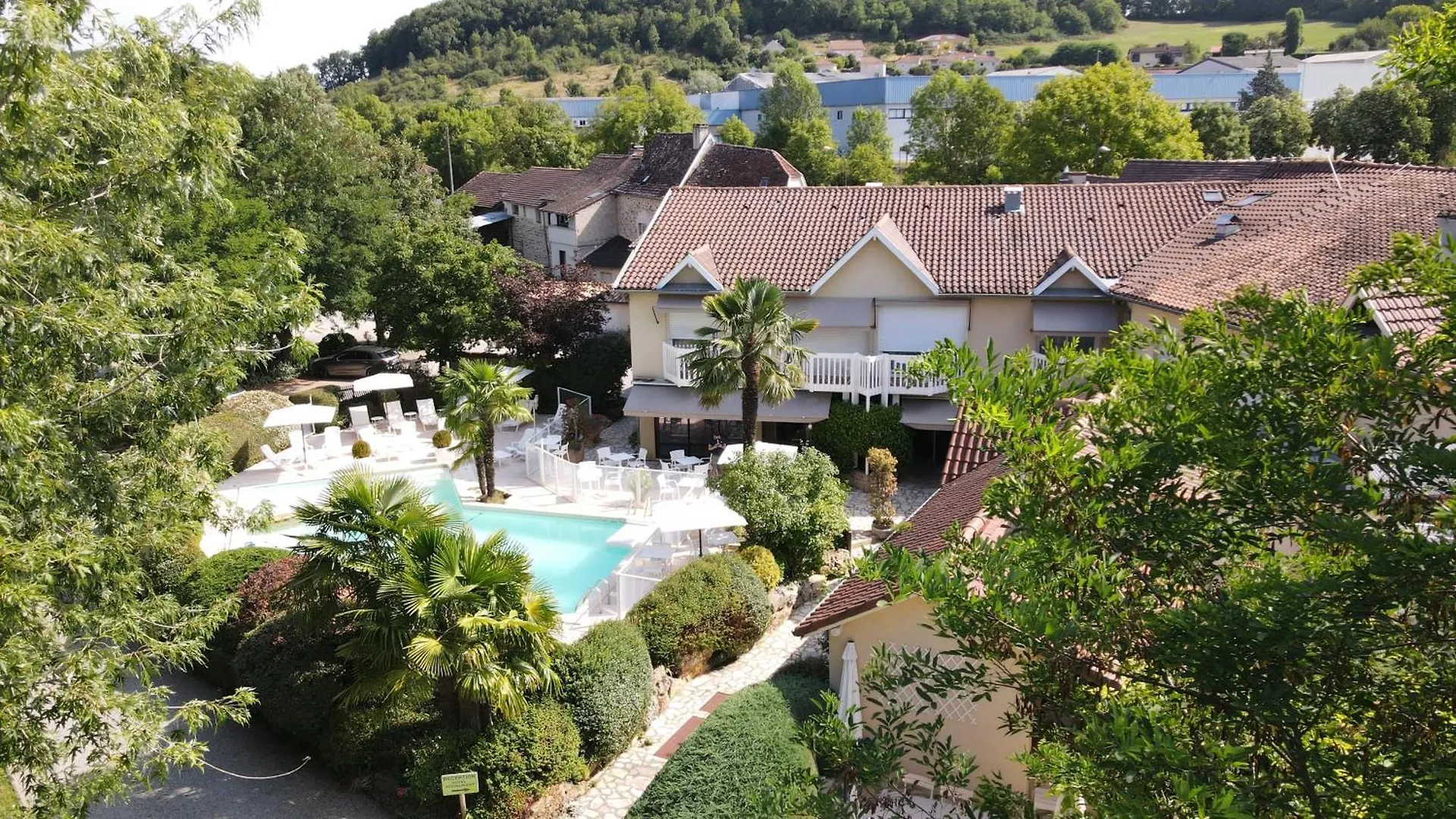 Logis Hotel Le Relais De Farrou - Restaurant & Spa Villefranche-de-Rouergue 4*,  Frankrijk