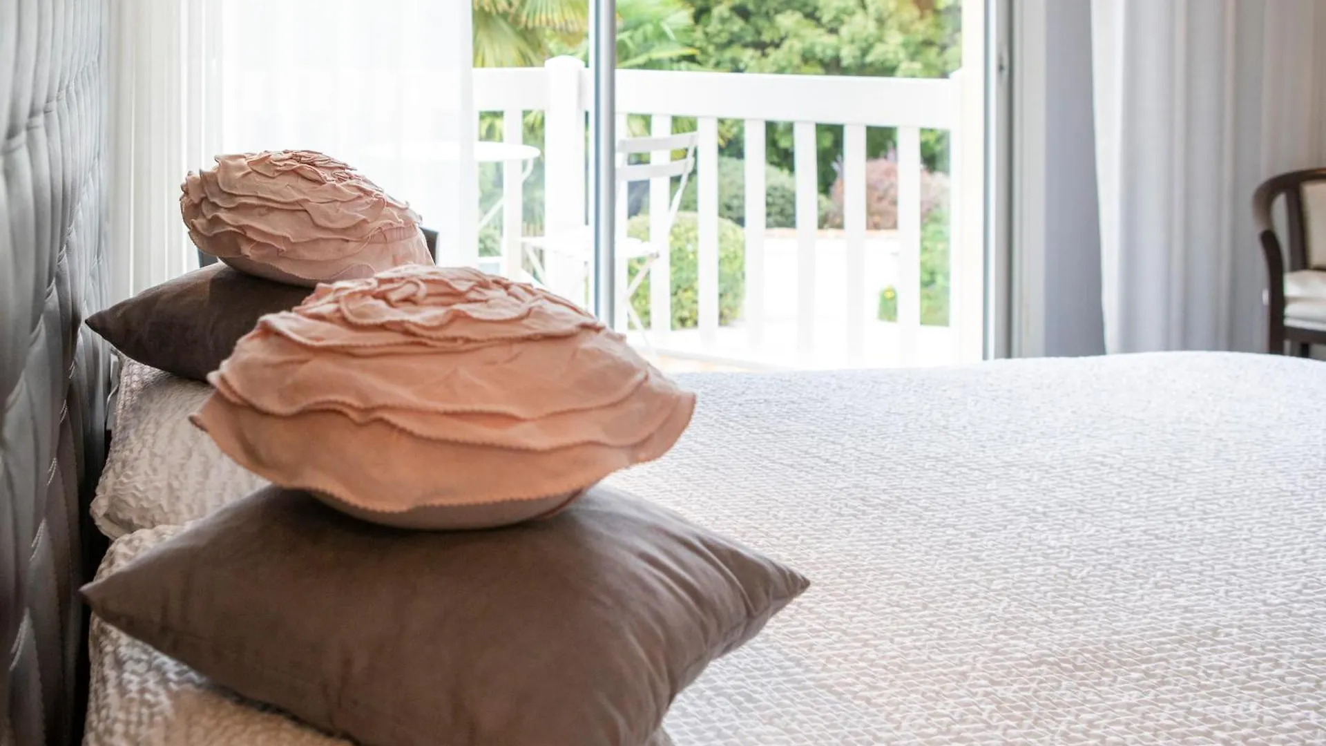 Logis Hotel - Restaurant - Spa - Le Relais De Farrou Villefranche-de-Rouergue 4*,