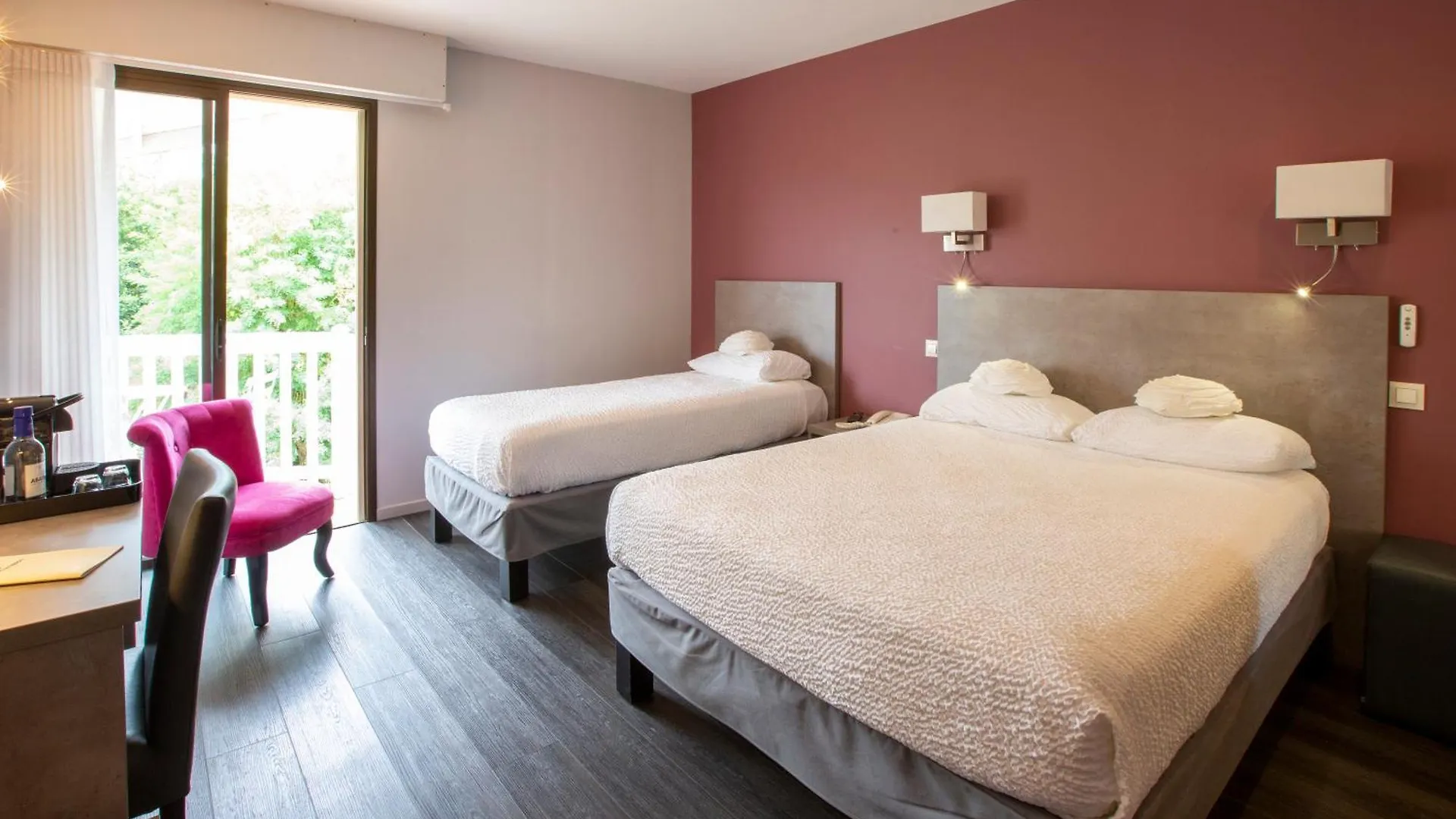 Logis Hotel - Restaurant - Spa - Le Relais De Farrou Villefranche-de-Rouergue
