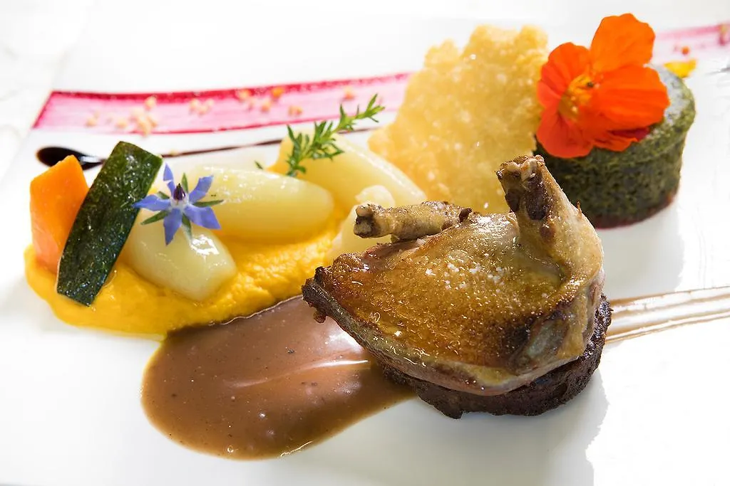 Logis Hotel Le Relais De Farrou - Restaurant & Spa Villefranche-de-Rouergue Frankrijk