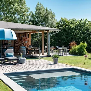 Bed & Breakfast Maison De La Bonne Vie, Therondels