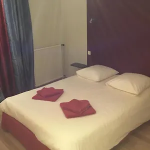 La Chataigneraie 2*, Uzer (Ardeche) Frankrijk